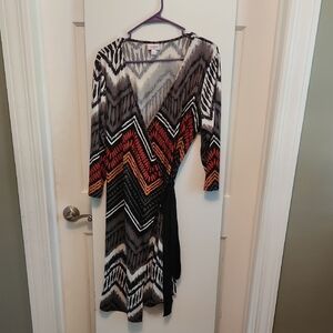 LuLaRoe Black and White V-Neck Long Sleeve Sheath Dress